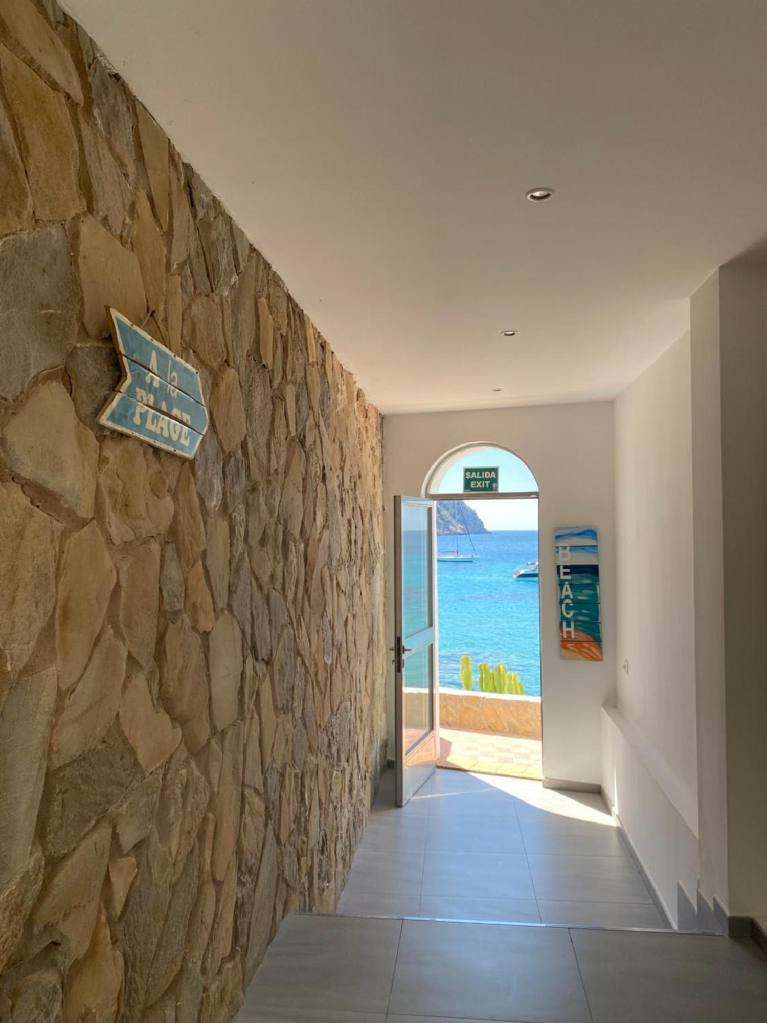 Hostal Dragonera Sant Elm Luaran gambar